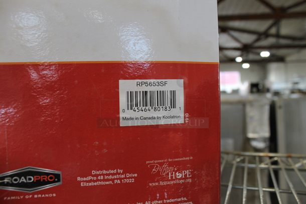 BRAND NEW IN BOX! RoadPro RP5653SF 12 Volt SnackMaster Cooler Warmer  - Image 5 of 5