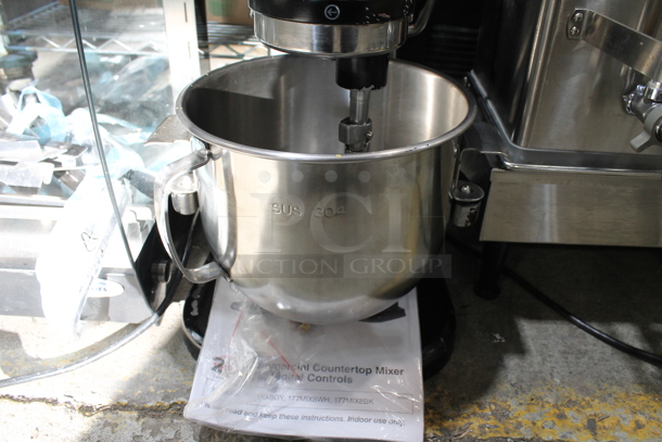 Avantco 177MIX8BK Metal Countertop 8 Quart Planetary Dough Mixer w/ Metal Mixing Bowl. 120 Volts, 1 Phase. Tested and Working! - Image 3 of 7