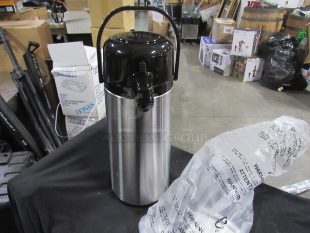 One NEW 2.5 Liter Airpot.