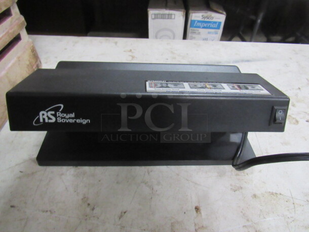 One Counterfeit Detector. #RCD-1000.