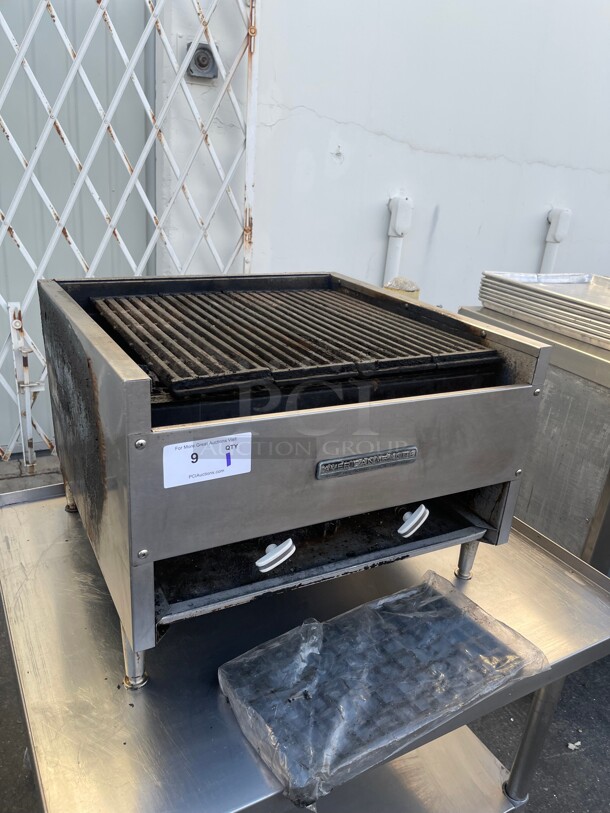 Nice! American Range Commercial Char broiler Natural Gas NSF Tested and Working! 24x24x18 - Image 4 of 8