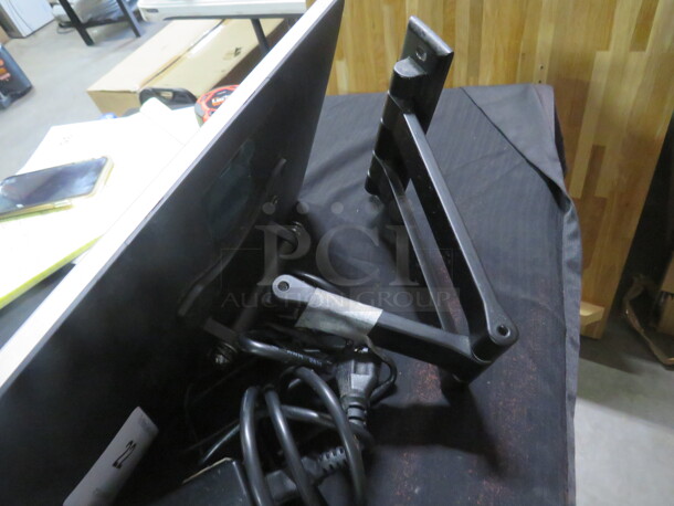 One Toast All In One POS System On Wall Mount Bracket. #LS27203M41090. - Image 2 of 2