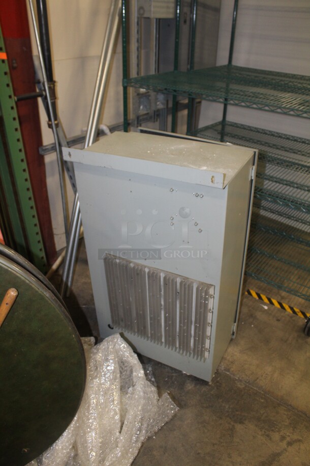 WOW! Westinghouse Reduced Voltage Electric Circut Panel. 24x16x41 - Image 4 of 4
