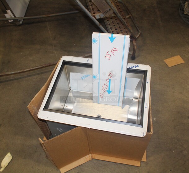 NEW IN BOX! Advance Tabco Model D-24 Commercial Stainless Steel Underbar Drop In Ice Bin With Lid. 18x21x16