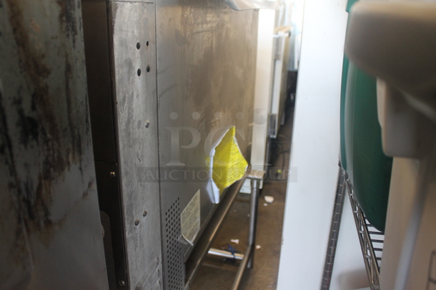 Duke Stainless Steel Commercial Natural Gas Powered Charbroiled Burger Grill on Metal Legs. - Image 10 of 10