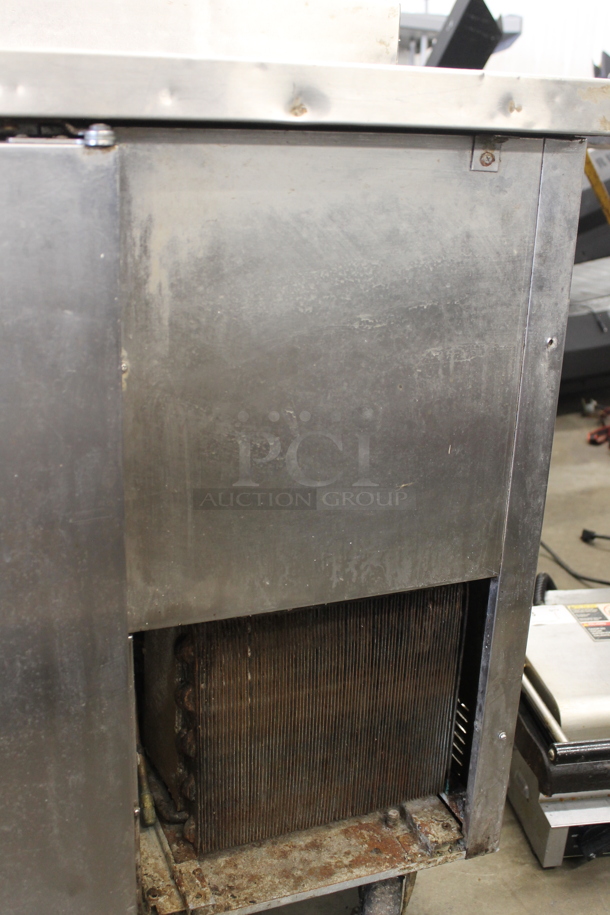 True TPP-60 Stainless Steel Commercial Pizza Prep Table. 115 Volts, 1 Phase. Tested and Powers On But Does Not Get Cold - Image 5 of 8