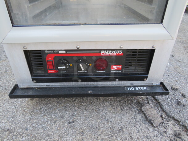 One Metro 1 Door Proofer On Casters. 120 Volt. Model# PM2X675. 24X31X69 - Image 2 of 3