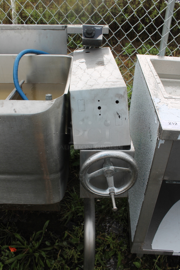 Stainless Steel Commercial Natural Gas Powered Braising Pan. Missing Lid. - Image 2 of 4