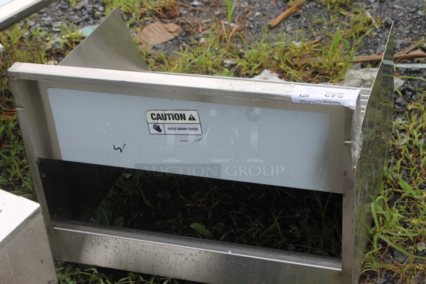 BRAND NEW SCRATCH AND DENT! Regency 600LDR2324 Stainless Steel Commercial Bottle Display. - Image 2 of 2