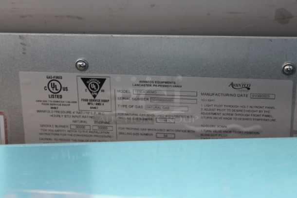 BRAND NEW SCRATCH AND DENT! Avantco 177CAG60MG Stainless Steel Commercial Countertop Natural Gas Powered Flat Top Griddle. - Image 5 of 5