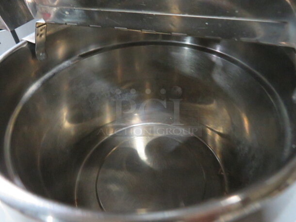 One APW WYOTT Soup Well With SS Pot And Hinged Lid.  - Image 3 of 3