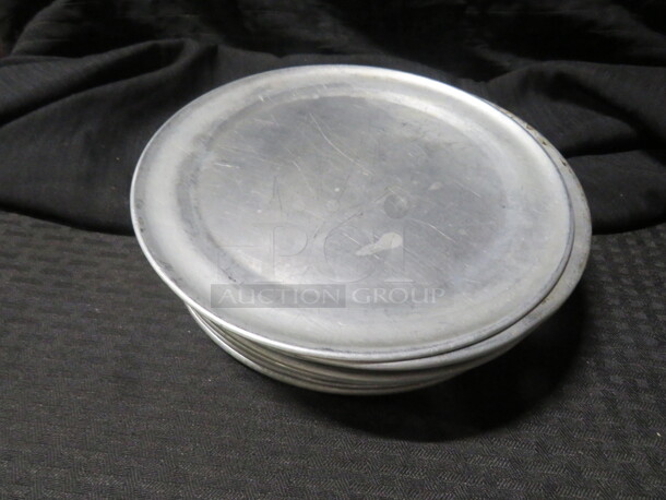 8 Inch Pizza Pan. 11XBID - Image 1 of 1