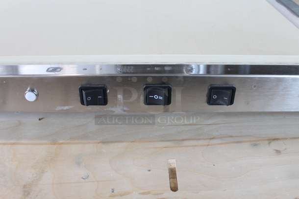 BRAND NEW! Alto-Shaam CS-200S Heated Dual Lamp Carving Station with Sneeze Guard - 120V - Image 2 of 7