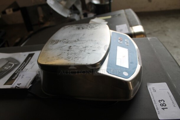 BRAND NEW SCRATCH AND DENT! AvaWeigh 334WPC30SS Stainless Steel Countertop Food Portioning Scale. Tested and Working! - Image 3 of 7