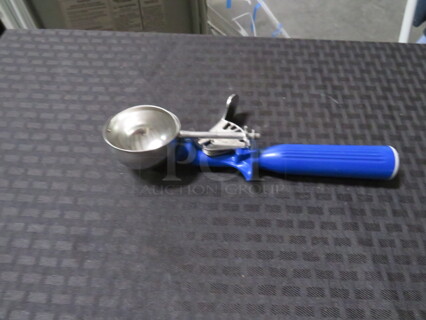 One NEW Vollrath Disher. #16711 