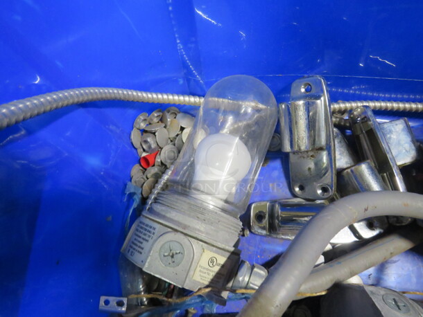 One Lot Of 2 Walkin Lights. - Image 1 of 2