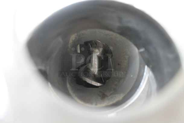 Thunderbird TB-500E Stainless Steel Commercial Countertop Meat Grinder w/ Tray. 220 Volts, 1 Phase. - Image 8 of 8