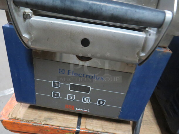 One Electrolux Panini Press. Model# HSPPAN. 208 Volt.  - Image 2 of 3