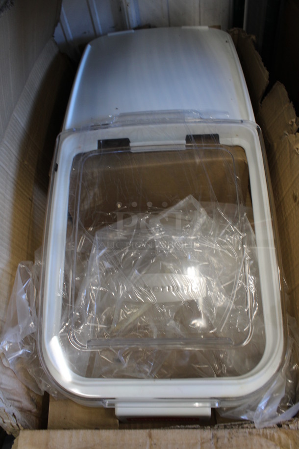 BRAND NEW IN BOX! Rubbermaid White and Clear Poly Ingredient Bin Lid. 12.5x29.5x4