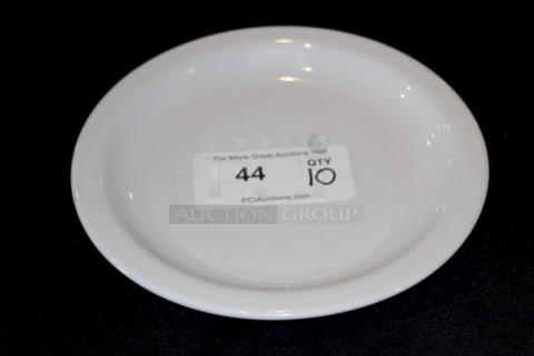 BEAUTIFUL! Crestware China CM46 Dover, 10 1/4" Plate, Bone white.
10x your Bid 
