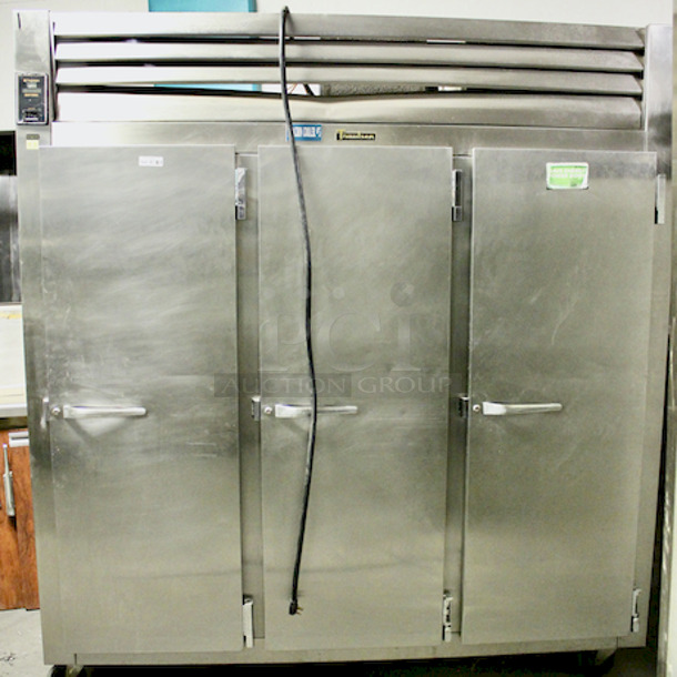SWEET! Traulsen RHT332HS Stainless Steel 79 Cu. Ft. Three Section Reach In Refrigerator - Specification Line. 86-1/8x32x83-1/4. 115v/1ph. Working When Tested. 