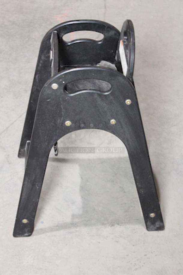 DOUBLE LOT! (2) Koala Kare KB105-02 29 1/2" Stackable High Chair w/ Waist Strap - Polyethylene, Black.
17x22x29-1/2

2x Your Bid. - Image 2 of 6