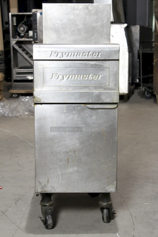 AMAZING! Frymaster 20MC Free-Standing Spreader Cabinet, Stainless On Commercial Casters. 155⁄8 in. W x 31 in. D x 453⁄8 in. H In Working Order. Needs Cord. - Image 2 of 4