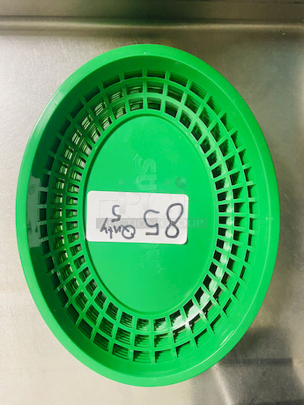NICE. Like New, Plastic Green Baskets.
9x12x1-7/8

5x Your Bid - Image 1 of 2