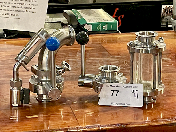 OUTSTANDING!! 4-Piece Brewery Equipment With Tri-Clamp Fittings – Butterfly Valve, Butterfly Valve With 90* Fitting, 2 Different Styles of Sight Glasses. 4x Your Bid - Image 1 of 6