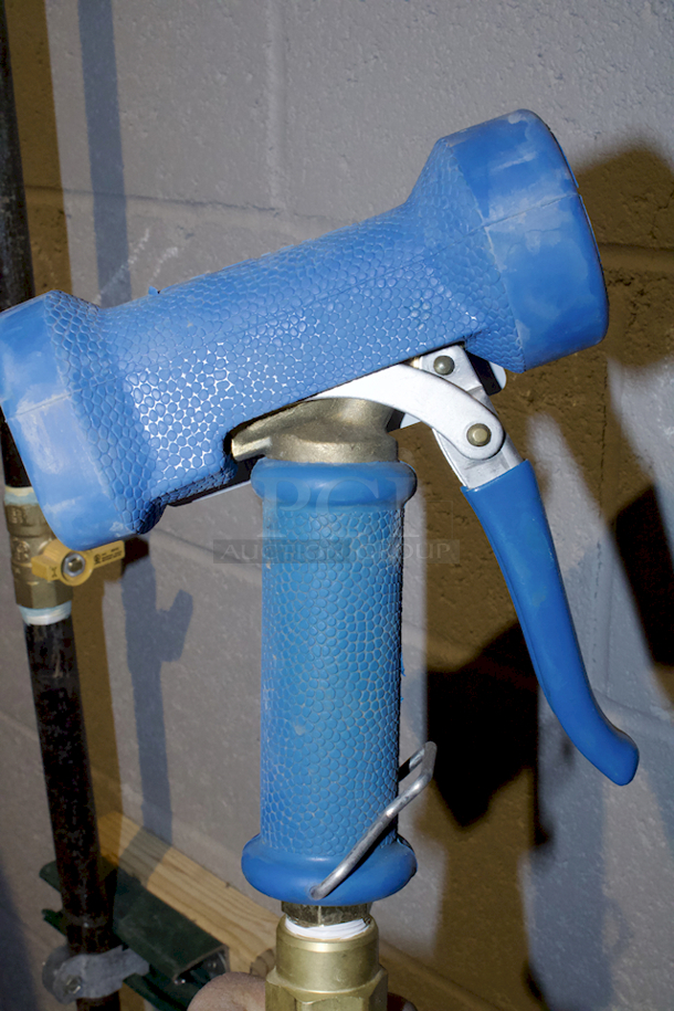 NEW! TOP OF THE LINE!! Continental ContiTech Fortress 300 Microban (antimicrobial) 3/4 in. Food Washdown Hose, Yellow, With NPT Ends & Continental Dinga Water-Saving Gun, 363 psi, 32 - 203 deg F. - Image 3 of 5