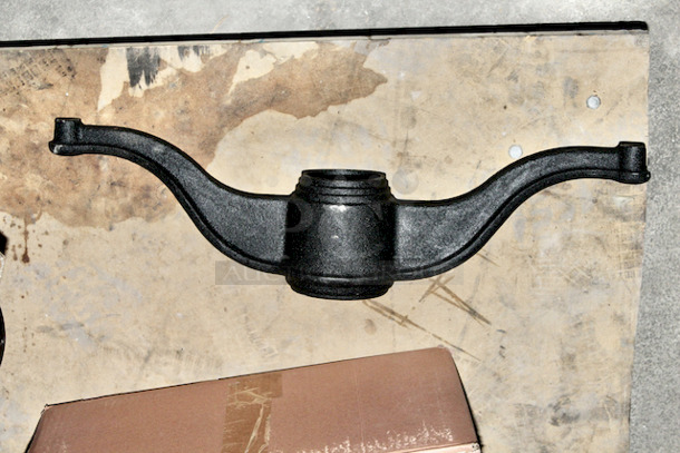 NICE! (2) New, Never Used OM22"-2L Monique Vintage 22" (2) Leg Bases.

22x Your Bid

2x Your bid - Image 3 of 4