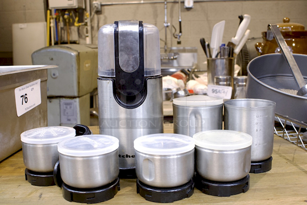 KitchenAid BCG211OB Coffee and Spice Grinder, Onyx Black Includes: (1) Grinder, (1) Coffee grind bowl, (2) Spice grind bowl, (1) Shaker lid, (4) Airtight storage lid, (2) Large Bowls (1) Switch Extender - Image 2 of 5