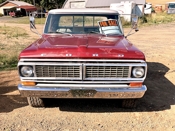 AMERICAN CLASSIC! 1970 Ford F250 Sport Classic Camper Deluxe - ONLY 95674 Original Miles and Two Owners -  390 Engine - NEW Carburetor - FULLY REBUILT TOP END - NO Rust. - New Tires With Less Than 300 Miles - 1970 1st Year Disc Breaks Were Used   - Image 8 of 12
