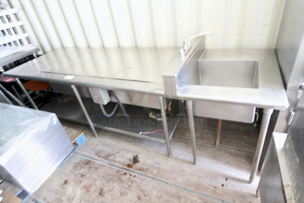 COMBINATION! Work Table / Baine Marie With Attached Sink. Includes Stainless Steel Cover Allows Use As Table Or Hot Well, Natural Gas.  117x39x42