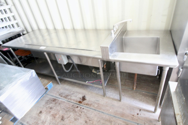 COMBINATION! Work Table / Baine Marie With Attached Sink. Includes Stainless Steel Cover Allows Use As Table Or Hot Well, Natural Gas.  117x39x42 - Image 1 of 4