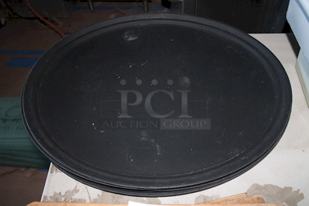 NICE! 29" x 24" Black Non-Skid Oval Serving Trays. 3x Your Bid - Image 2 of 3