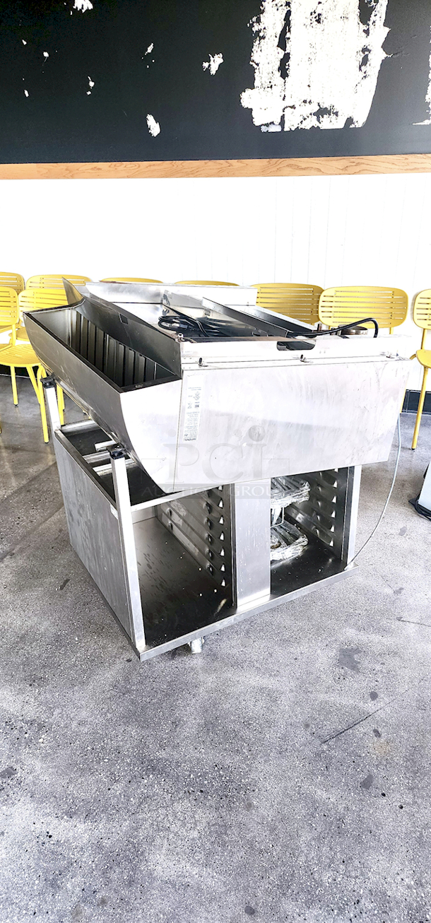 DEAL OF THE DAY! Lightly Used in AMAZING/WORKING CONDITION! Rational iCombi Pro 6 Pan Half-Size Electric Combi Oven with Stand and Ultravent Plus Ventless Hood - 208/240V, 1 Phase, 3/4" Water Connection. FEATURES: Energy Star Qualified, NSF Listed, Programmable, Self Cleaning, WiFi Enabled
*Located In Bakersfield, CA.*
*In-Person Pick-up & Shipping Available*
 - Image 11 of 11