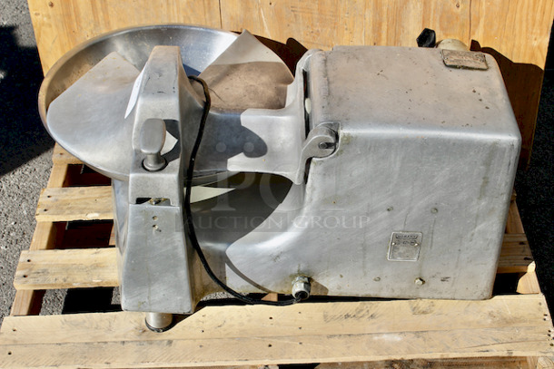 Hobart 84186 15 lb. Buffalo Chopper Food Processor with #12 Hub - 1 hp,  - Image 1 of 6