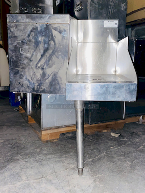 2 for 1! Beautiful Wood Table With Base and Krowne Blender Station With Ice Dump. Only Has One Leg.  - Image 4 of 7