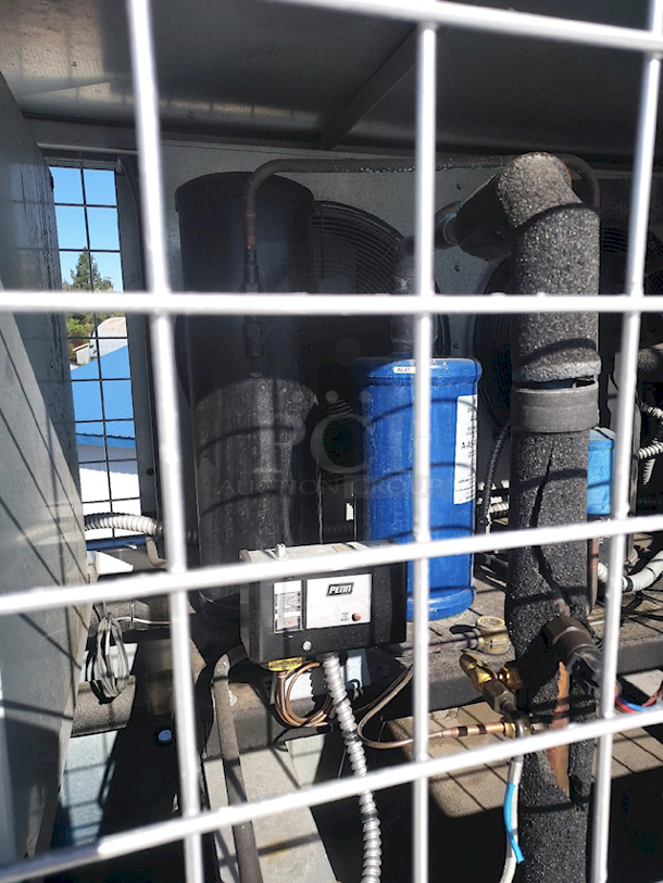 WORK HORSE!! PRO REFRIGERATION, INC. PE105F1R4100-A-VB  ChilStar 5 HP Glycol Chiller. Single and Dual Refrigeration Circuits. Perfect Solution For Customers Planning to Grow, Providing the Ability to Expand Capacity in the Future. Voltage 208-230 1Phase 60Hz. 55x38x58 Winning Bidder Responsible For Removal  - Image 7 of 12