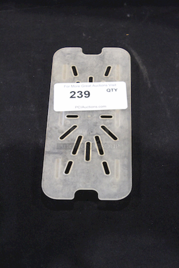 THUNDER GROUP PLPA7130DS Third Size Polycarbonate Drain Shelf - Image 1 of 5