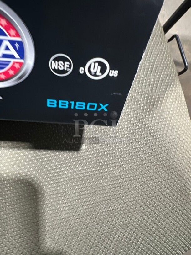 NEW In Box! Waring Commercial Countertop Bar Blender! With Clear Polycarbonate Pitcher! 120V 1 Phase! Model: BB180X! - Image 3 of 3