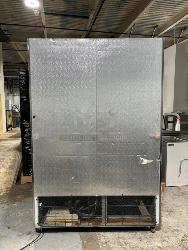 Entree CR2 49 Cu.Ft. Commercial 2 Door Stainless Refrigerator 6 Shelves
 - Image 4 of 5