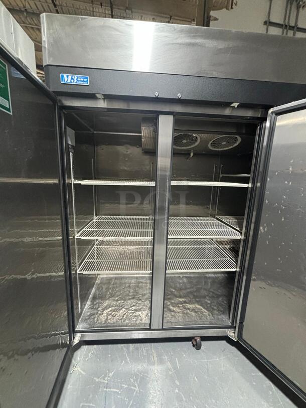 Turbo Air M3 Series 78" 3 Door Stainless Steel Reach-In Refrigerator - Image 2 of 4