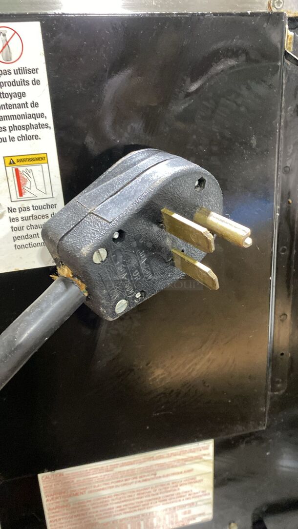 XpressChef MXP22TLT Acclerated Cooking CounterTop Oven  - Image 4 of 7