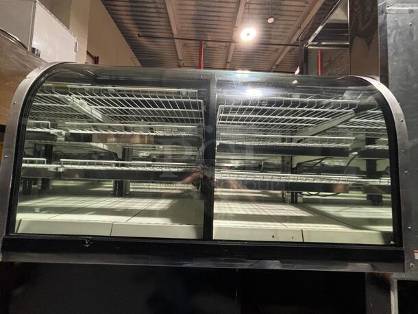 5ft refrigerated deli case  - Image 2 of 4