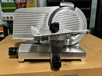 Globe C12 Manual Meat & Cheese Slicer w/ 12" Blade, Belt Driven, Aluminum, 1/3 hp
