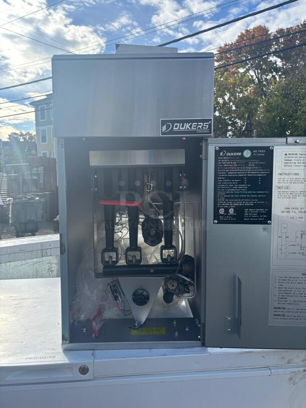 STAINLESS STEEL Dukers Deep Fryer DCF3-LPG
 - Image 4 of 5