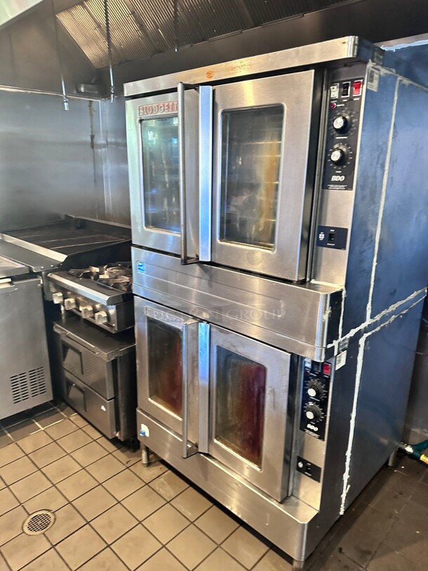 Certified Working Blodgett Commercial Gas Double Stack Convection Oven Great For Baking and All Around Cooking - Image 4 of 8