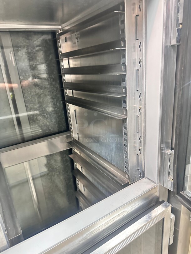 Victory RA-2D-7 53" W Four-Section Four Door Reach-In Refrigerator 115 Volt Tested and Working - Image 7 of 8